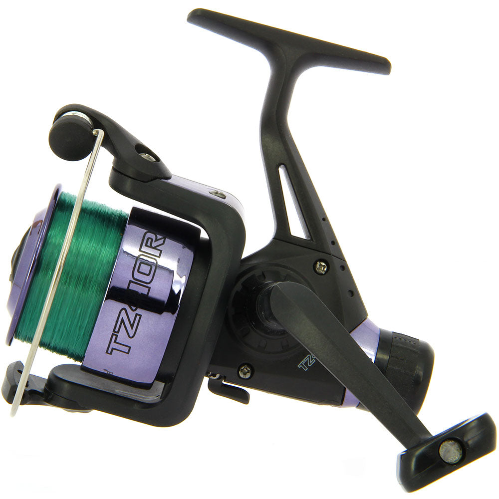 Black Coarse Fishing Reel Loaded With 8lb Line
