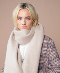Beechfield Fluffy Scarf - Black