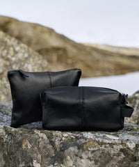 Quadra NuHide® Washbag - Black